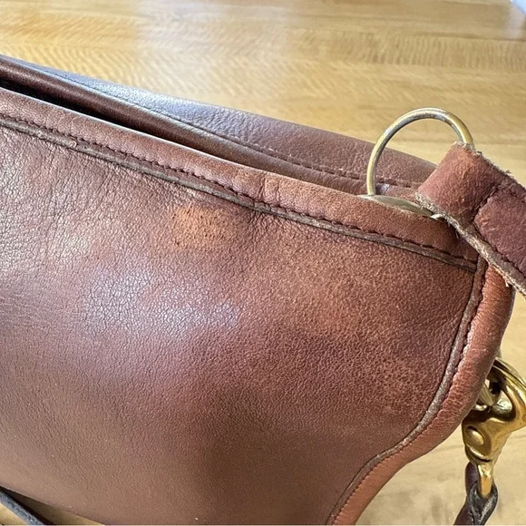 Vintage COACH 70s 80s Carnival Crossbody Brown Leather Small/Med Bag - Picture 10 of 16